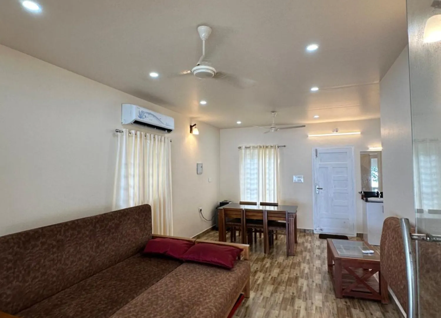 Santa Maria Hostel Munroe Island Mundrothuruth