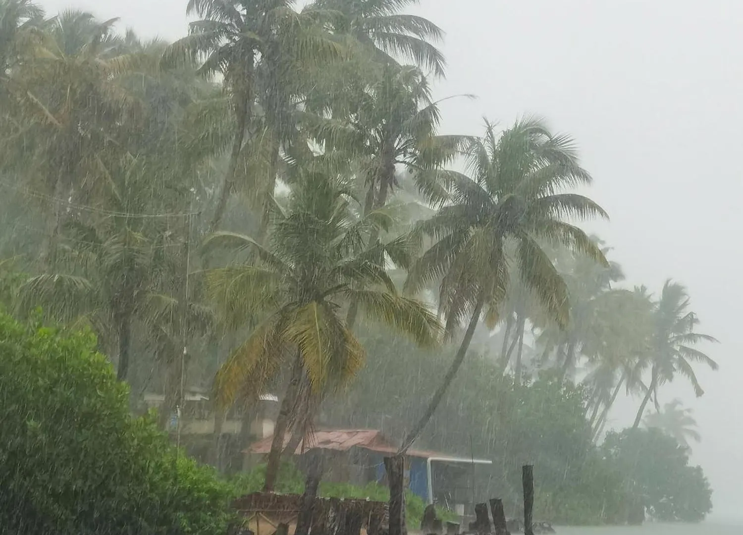 Santa Maria Hostel Munroe Island Mundrothuruth